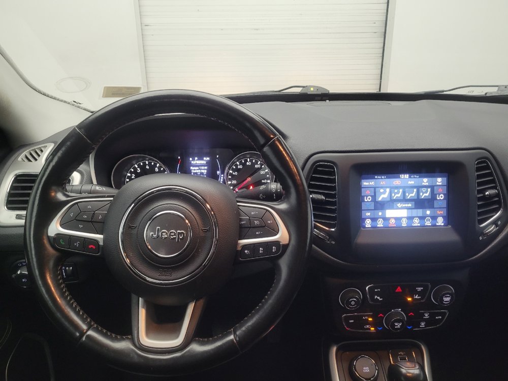 Used 2020 Jeep Compass Latitude AWD/4WD image 22