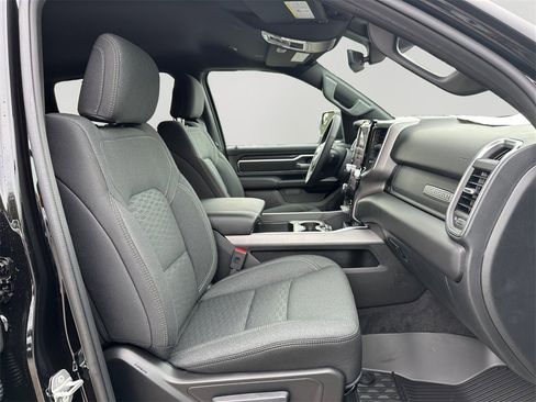 New 2026 RAM 1500 4x4 Crew Cab image 12