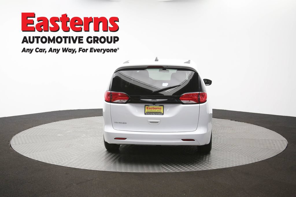 Used 2022 Chrysler Voyager LX FWD image 36