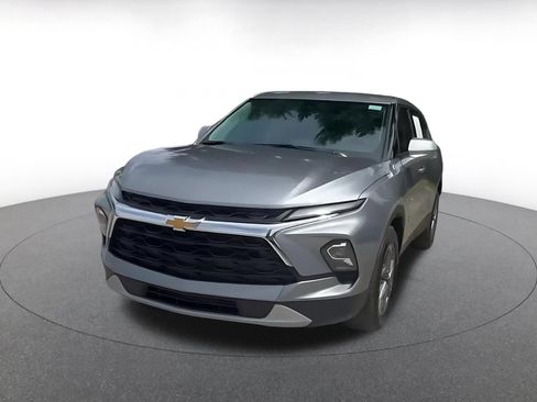 Used 2025 Chevrolet Blazer LT FWD image 7