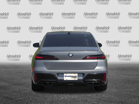 Certified 2023 BMW 760i xDrive AWD/4WD image 7