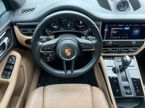 Certified 2024 Porsche Macan AWD/4WD image 15