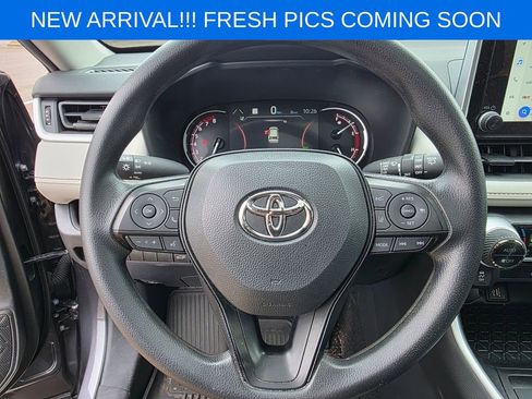 Used 2024 Toyota RAV4 XLE image 16
