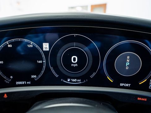 Used 2021 Porsche Taycan 4S image 39