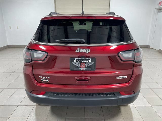 Used 2022 Jeep Compass Latitude w/ Sun and Sound Group AWD/4WD image 5