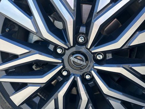 Used 2025 Nissan Altima 2.5 SV FWD image 16
