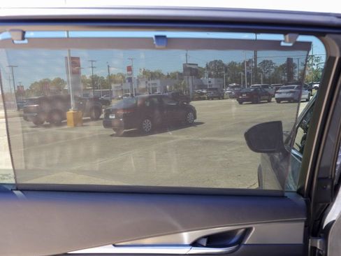 Used 2023 INFINITI QX60 Luxe w/ Performance Audio Package image 23