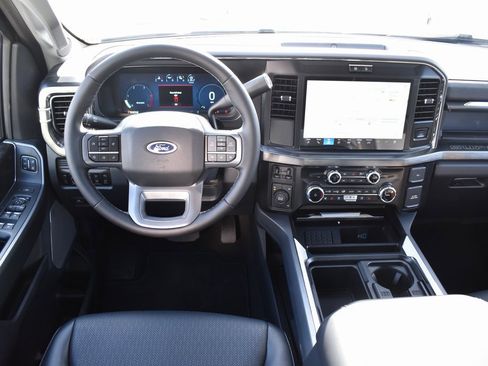 Used 2025 Ford F350 Lariat w/ FX4 Off-Road Package image 20