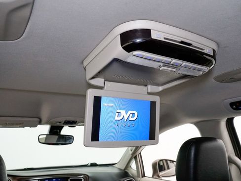 Used 2018 Chrysler Pacifica Touring-L image 24