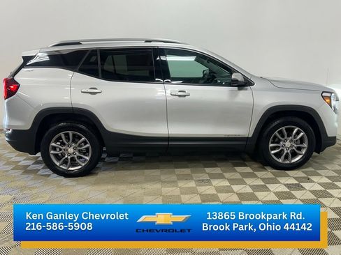 Certified 2022 GMC Terrain SLT AWD/4WD image 4
