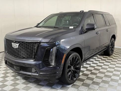 Certified 2025 Cadillac Escalade ESV Sport Platinum AWD/4WD image 2