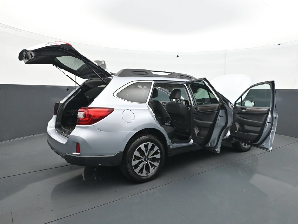 Used 2017 Subaru Outback 3.6R Limited AWD/4WD image 35