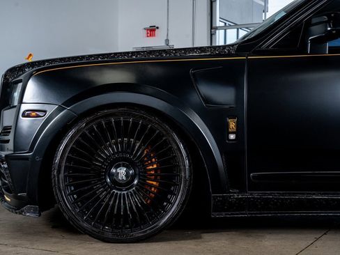 Used 2023 Rolls-Royce Cullinan image 10