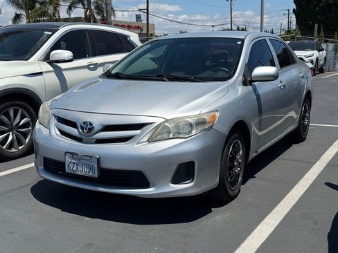 Used 2013 Toyota Corolla L FWD image 3