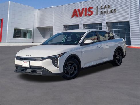 Used 2025 Kia K4 LXS image 1