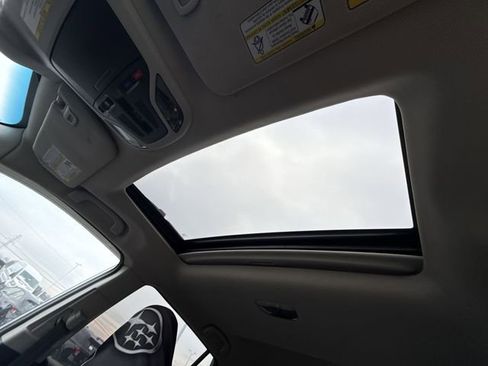 Used 2020 Subaru Outback Limited image 23