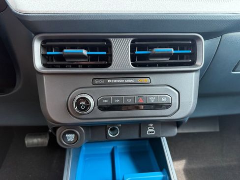 New 2025 Ford Maverick XLT image 28