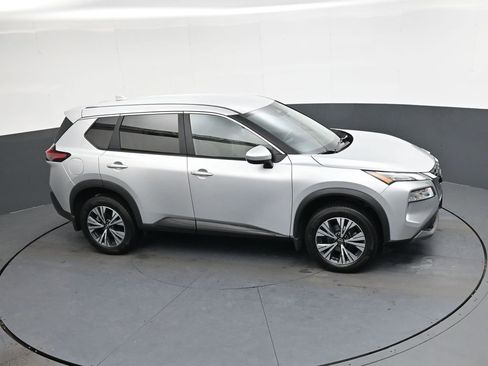 Used 2023 Nissan Rogue SV image 29