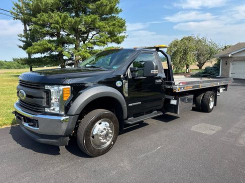 Used 2017 Ford F550 4x4 Regular Cab Super Duty image 1