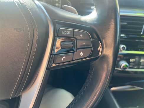 Used 2018 BMW 530e xDrive image 14