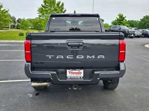 Used 2024 Toyota Tacoma TRD Off-Road AWD/4WD image 9