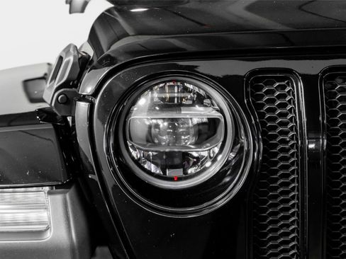 Used 2021 Jeep Wrangler Unlimited Sahara image 22