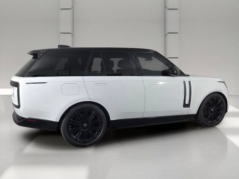 Used 2024 Land Rover Range Rover SE AWD/4WD image 5
