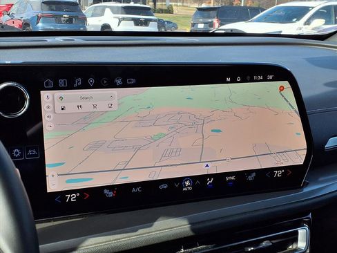 Used 2024 Chevrolet Traverse LT w/ Midnight/Sport Edition image 6