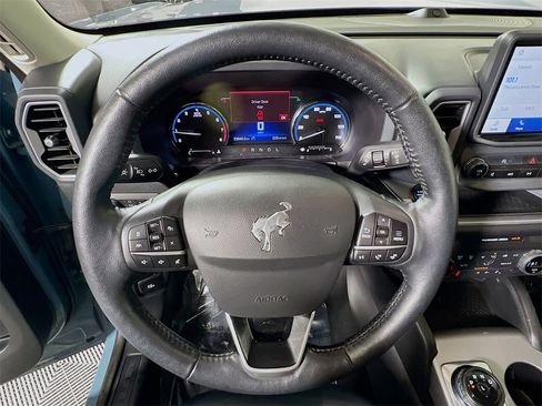 Used 2021 Ford Bronco Sport Outer Banks w/ Outer Banks Package (96D) image 11