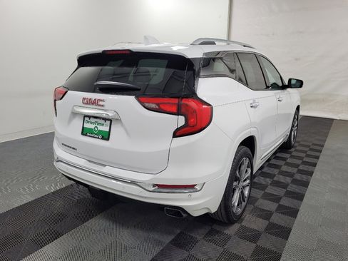 Used 2019 GMC Terrain Denali w/ Driver Alert Package II FWD image 9