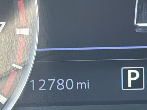 Used 2024 Nissan Titan SV w/ SV Convenience Package image 29