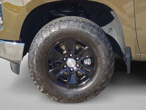 Used 2024 Chevrolet Silverado 1500 LT w/ Convenience Package II RWD image 20