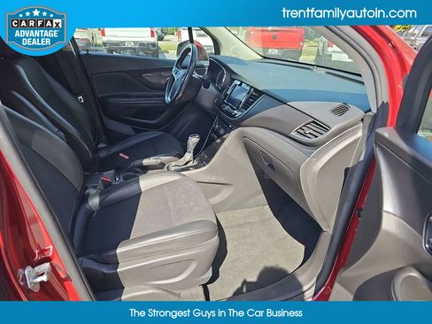 Used 2022 Buick Encore Preferred image 39