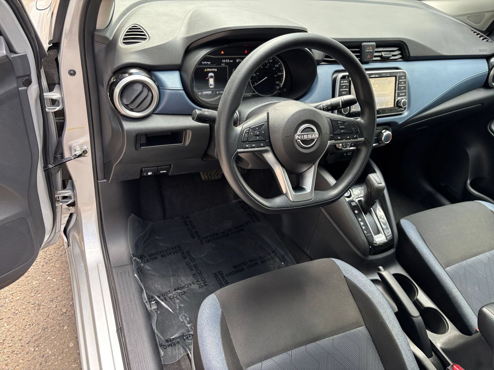 Used 2025 Nissan Versa SV FWD image 31
