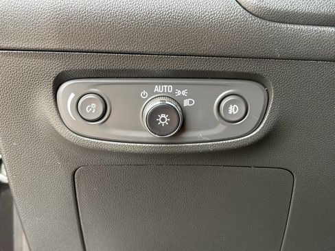 Used 2023 Buick Encore GX Essence w/ Experience Buick Package FWD image 20
