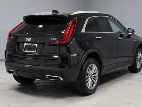 Used 2025 Cadillac XT4 Premium Luxury w/ Cold Weather Package image 11