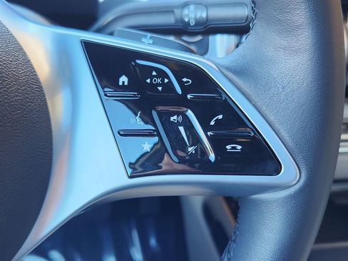 Used 2026 Mercedes-Benz GLB 250 4MATIC image 27