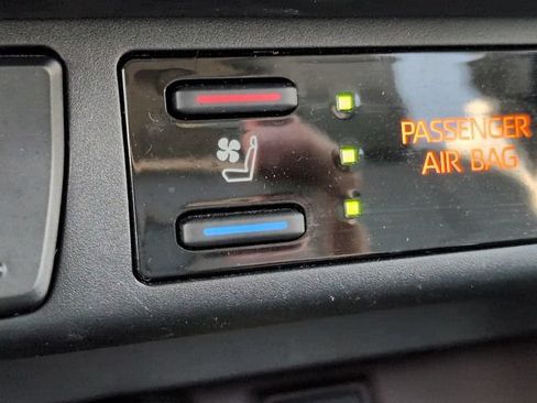 Certified 2022 Toyota RAV4 Limited AWD/4WD image 24