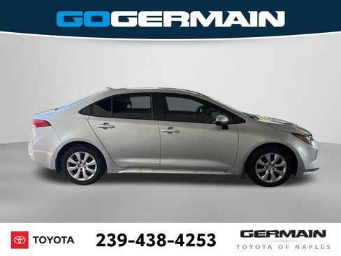 Used 2025 Toyota Corolla LE FWD image 10