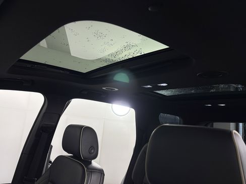 Certified 2023 Chevrolet Traverse Premier w/ Redline Edition image 21