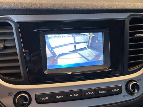 Used 2019 Hyundai Accent SE FWD image 14