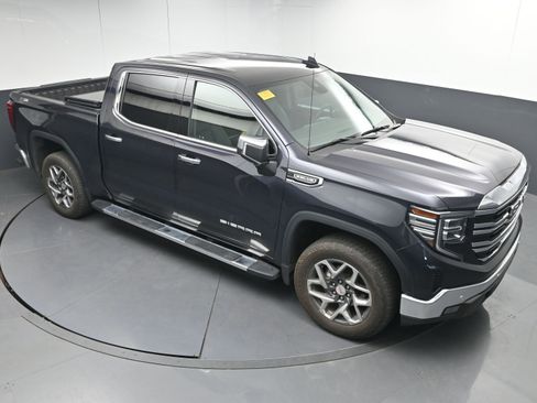 Used 2024 GMC Sierra 1500 SLT w/ SLT Premium Plus Package image 34