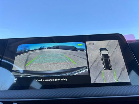 New 2026 Nissan Kicks SR image 9