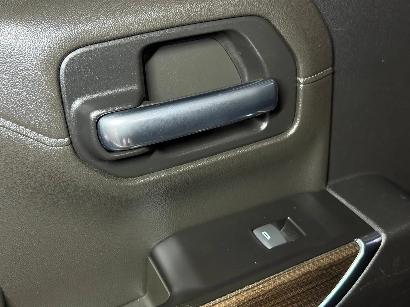 Used 2019 Chevrolet Silverado 1500 RST w/ All-Star Edition RWD image 18