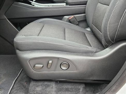 New 2026 Chevrolet Traverse LT image 4