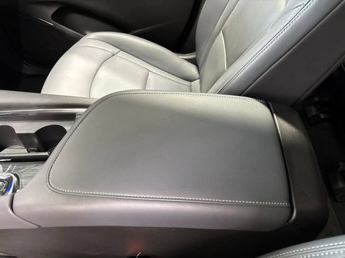 Used 2023 Buick Enclave Essence w/ Sport Touring Edition AWD/4WD image 26