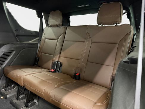 Used 2021 Chevrolet Tahoe High Country w/ Premium Package image 11