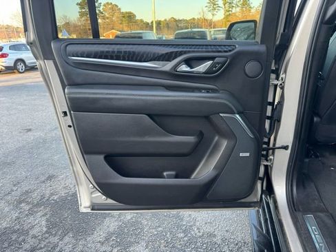 Used 2021 GMC Yukon XL Denali image 14