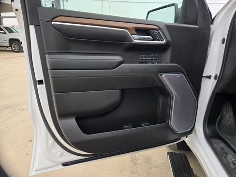 Certified 2022 Chevrolet Silverado 1500 High Country w/ High Country Premium Package image 11