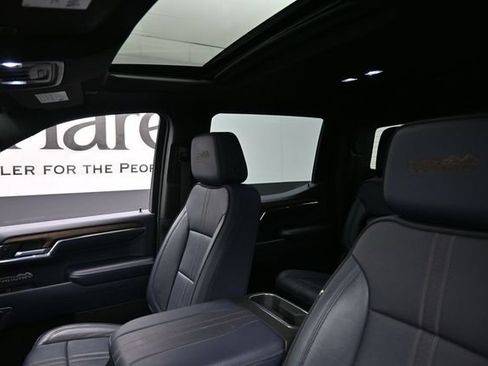 Used 2023 Chevrolet Silverado 1500 High Country w/ High Country Premium Package AWD/4WD image 11